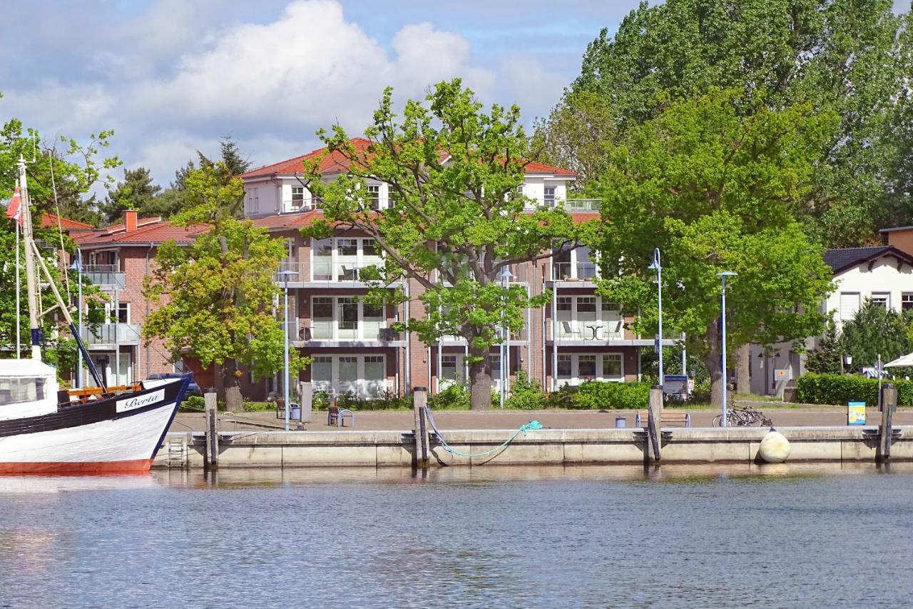 Hafennahe Penthousewohnung Mit Meerblick - Hafenresidenz Lauterbach Fewo 2-7 Εξωτερικό φωτογραφία